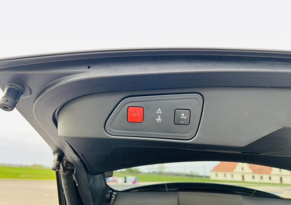 Peugeot 3008 cena 78900 przebieg: 46500, rok produkcji 2018 z Piaski małe 562